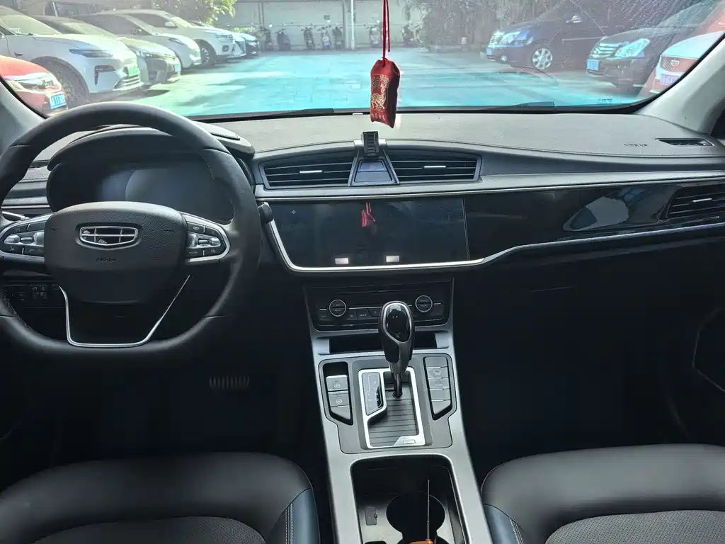 Geely Emgrand GL 2021
