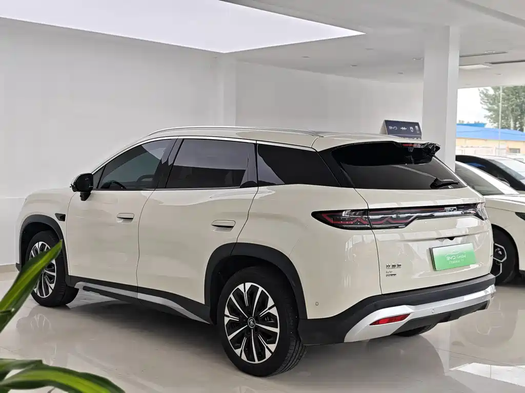 BYD Song Ultra 2026 — фото 7