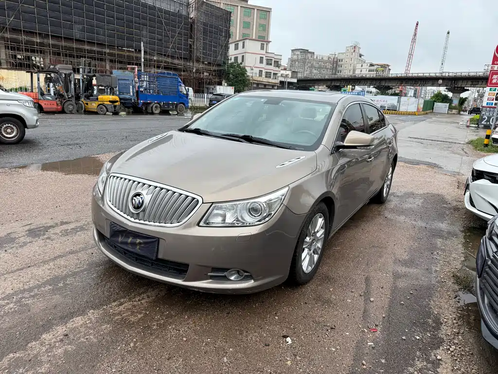 Buick LaCrosse 2012