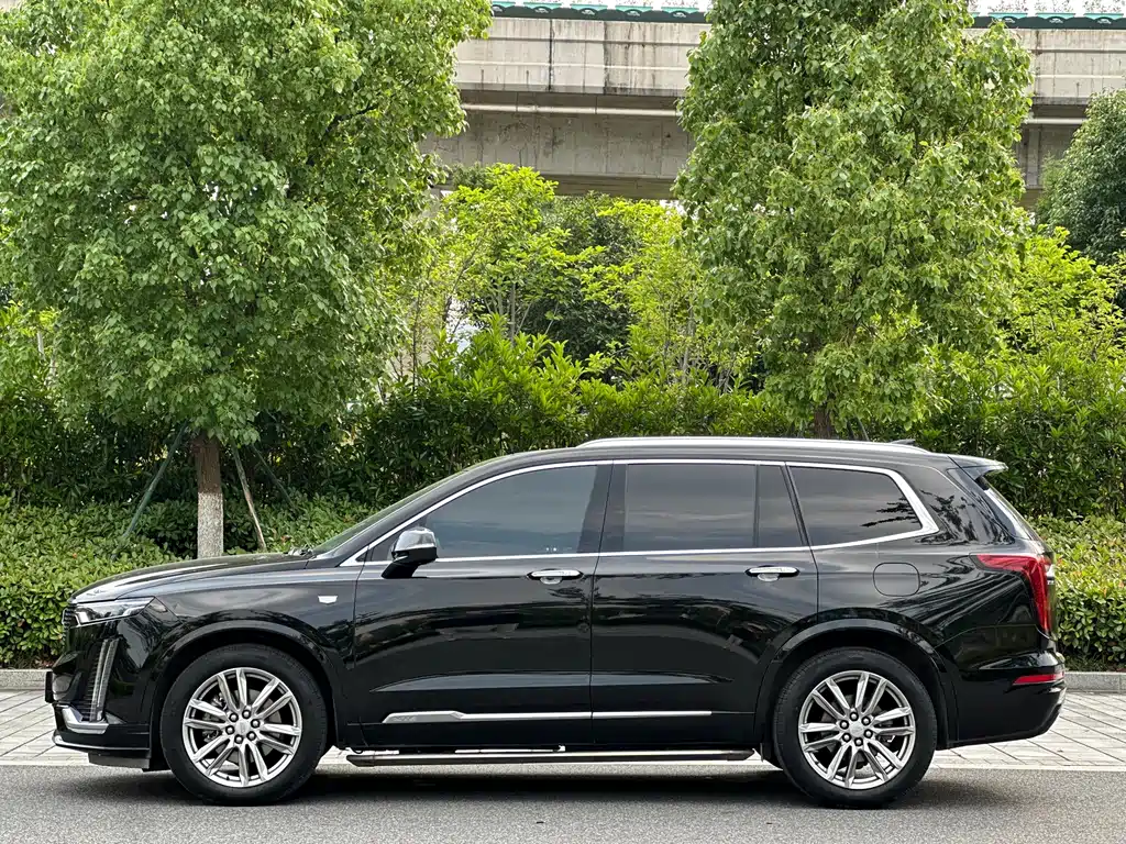 Cadillac XT6 2021 — фото 7