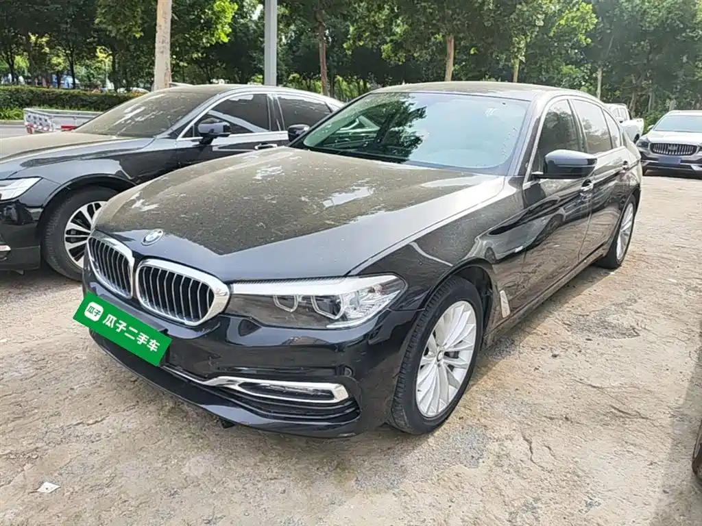 BMW 5 Series 2018 — фото 1