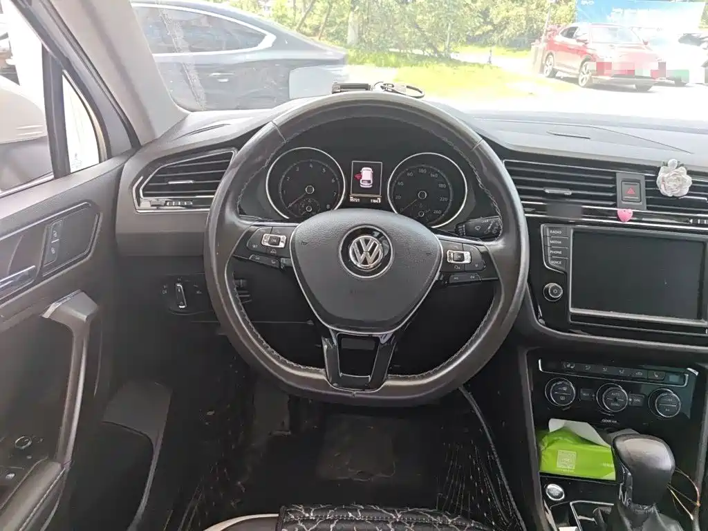 Volkswagen Tiguan L 2019 — фото 11