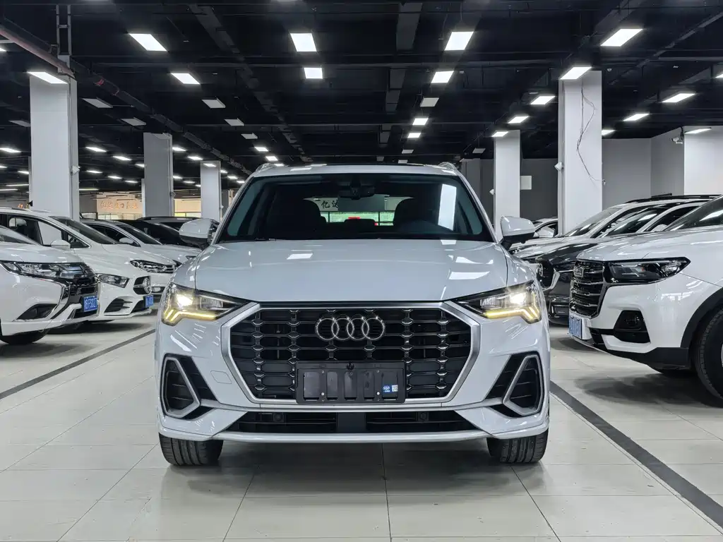 Audi Q3 2023 — фото 2