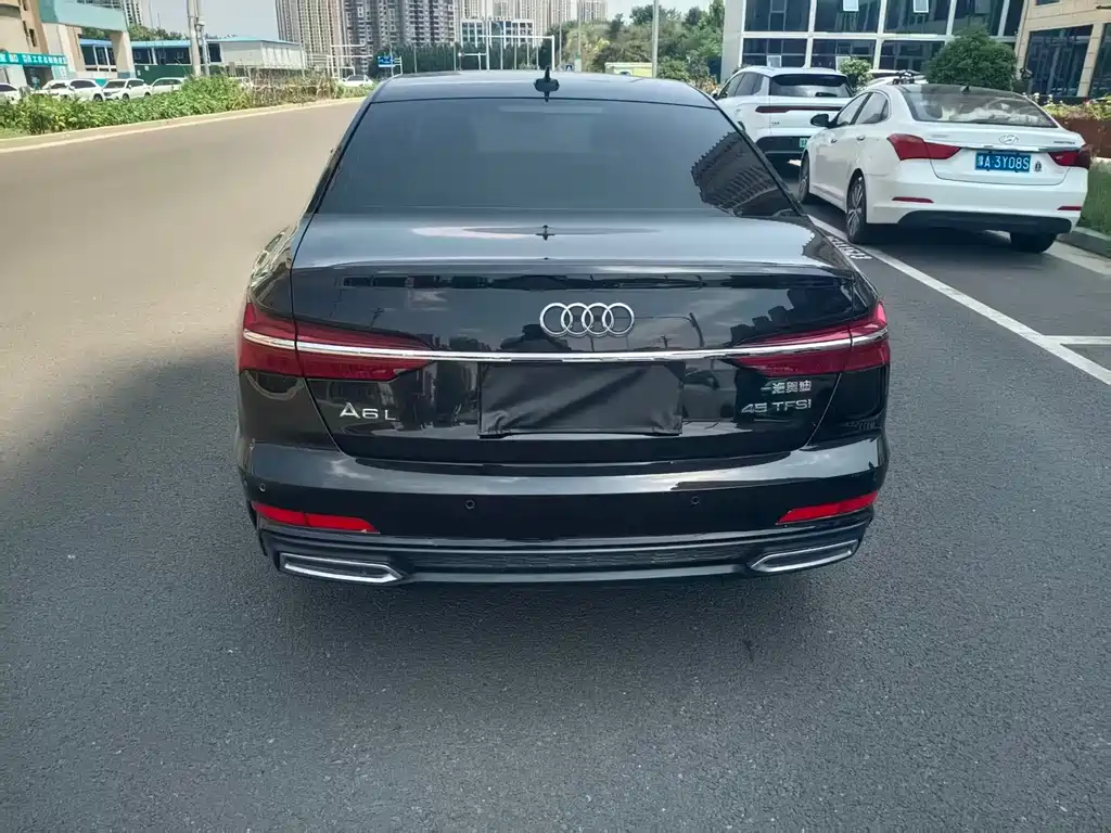 Audi A6L 2022