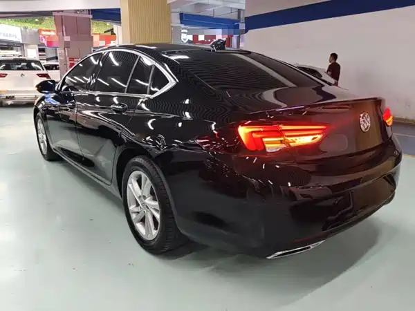 Buick Regal 2021