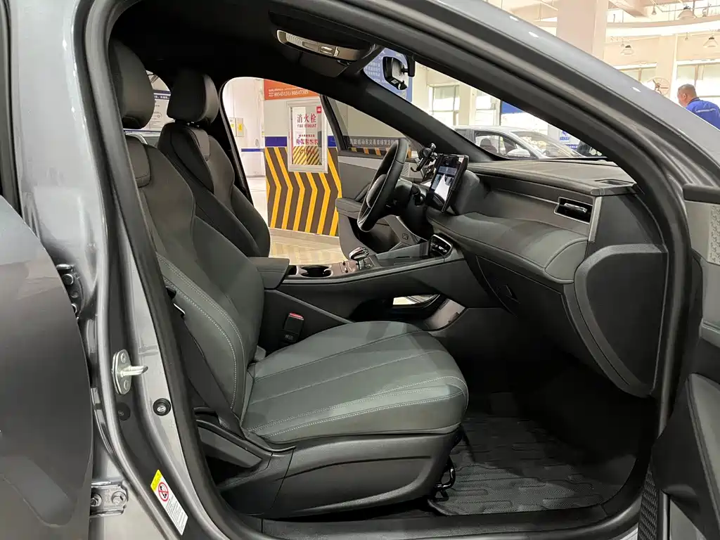 BYD Qin PLUS 2025 — фото 10