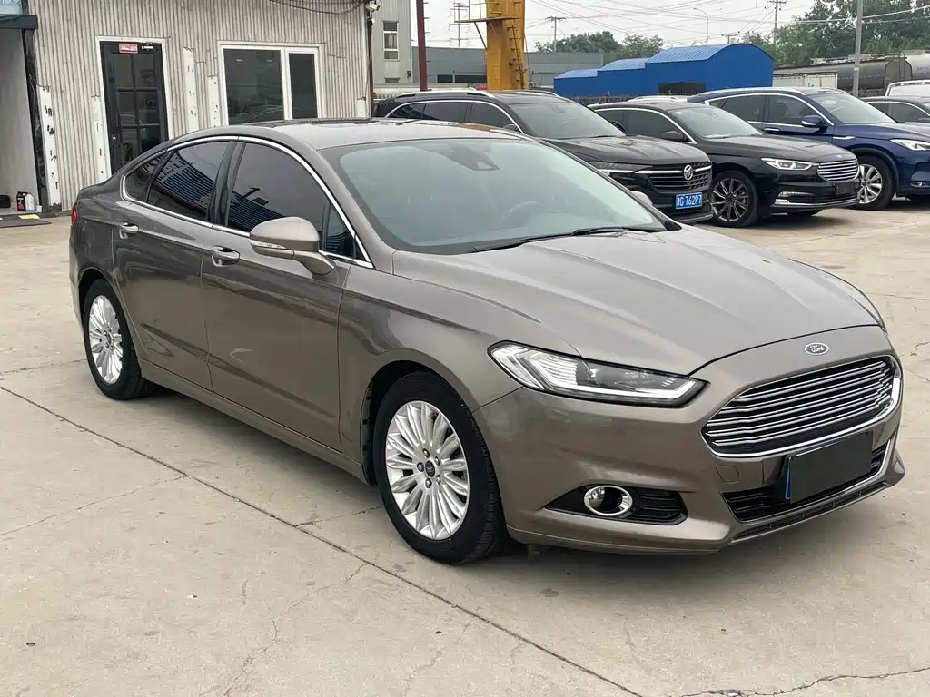 Ford Mondeo 2013 — фото 2