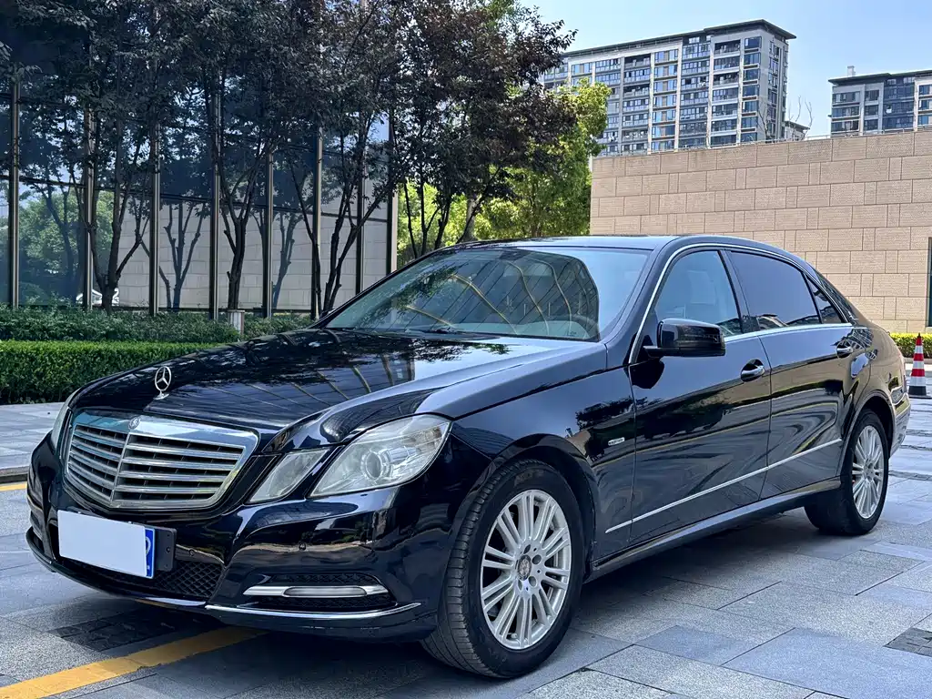 Mercedes-Benz E-Class 2012