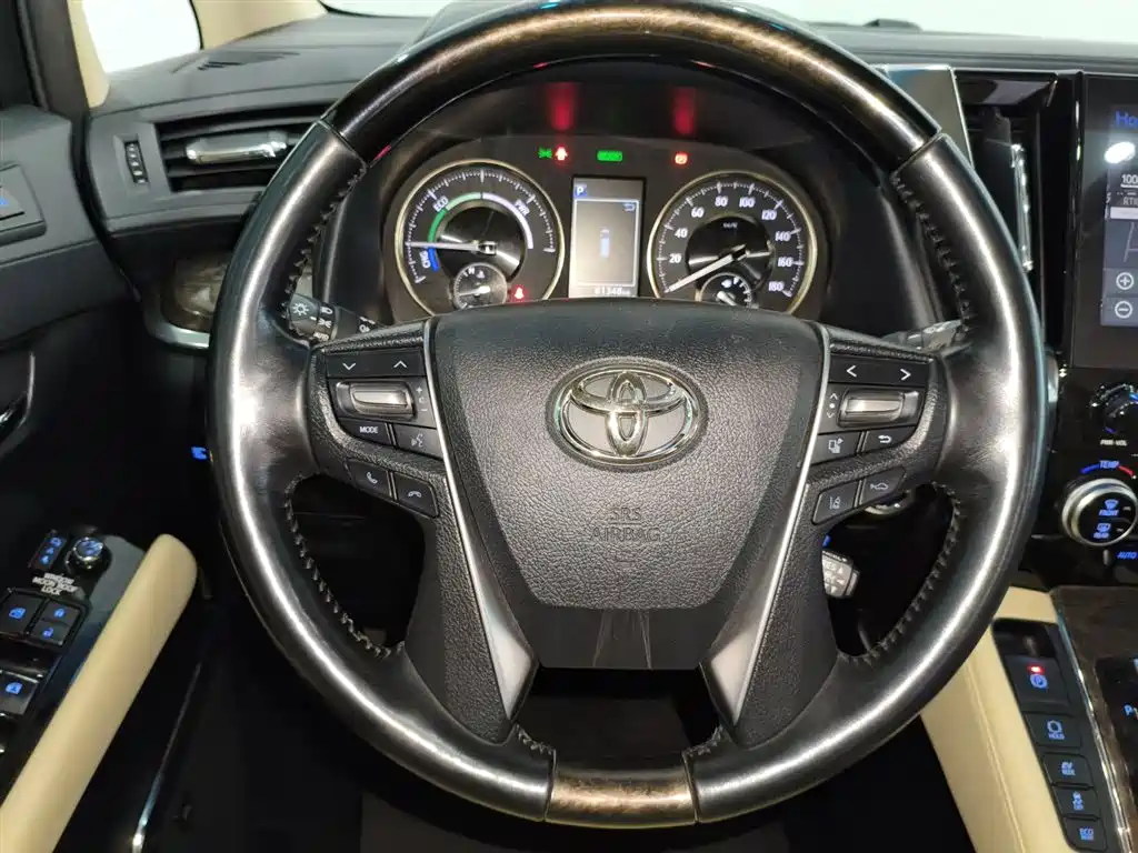 Toyota Vellfire 2021 — фото 10