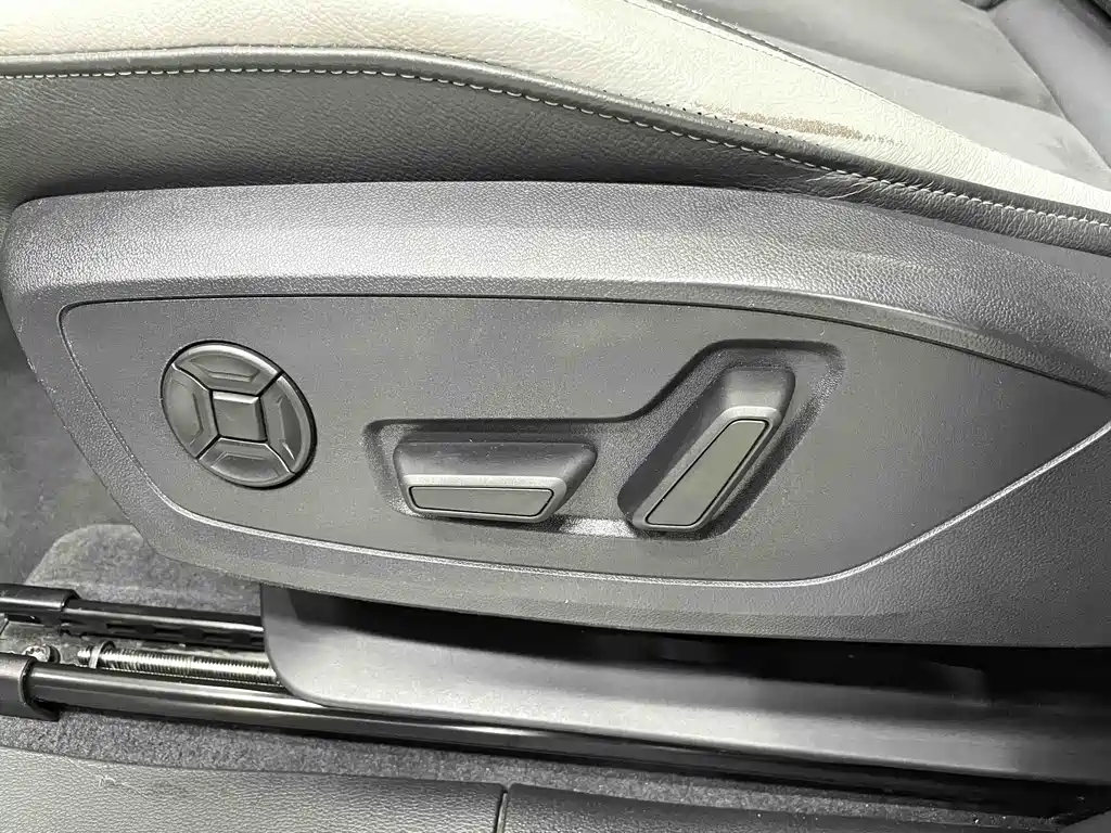 Audi Q3 2022 — фото 18