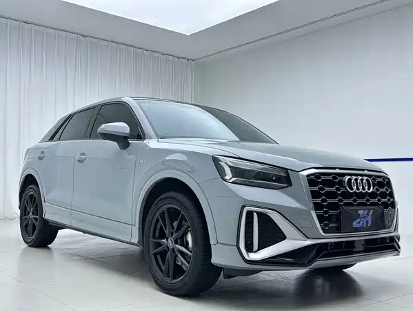 Audi Q2L 2023