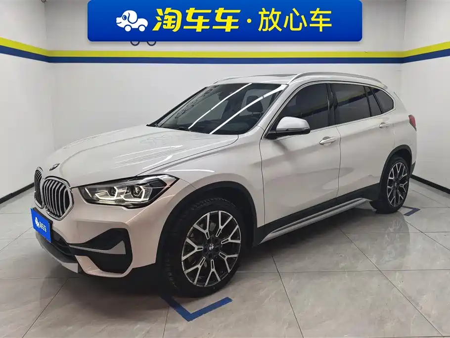 BMW X1 2022 — фото 1