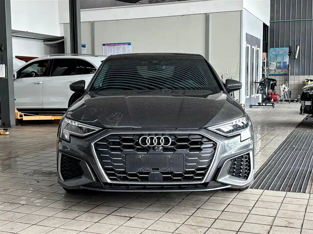 Audi A3 2022 — фото 2