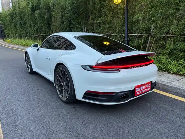 Porsche 911 2020