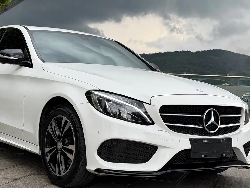 Mercedes-Benz C-Class 2017