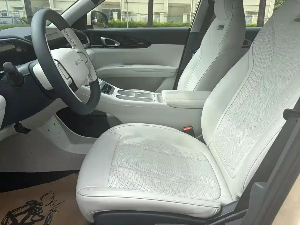 Geely Galaxy Starwish 2025 — фото 9