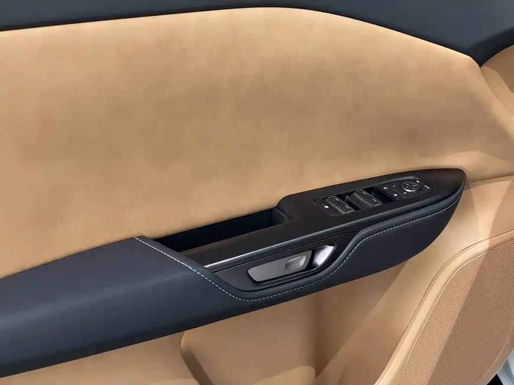 Lexus RZ 2023 — фото 19