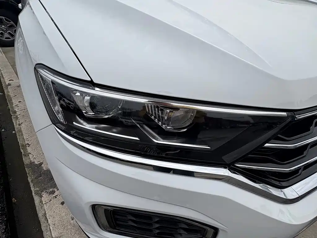 Volkswagen T-Roc 2023