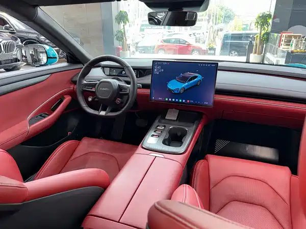 Xiaomi SU7 2024