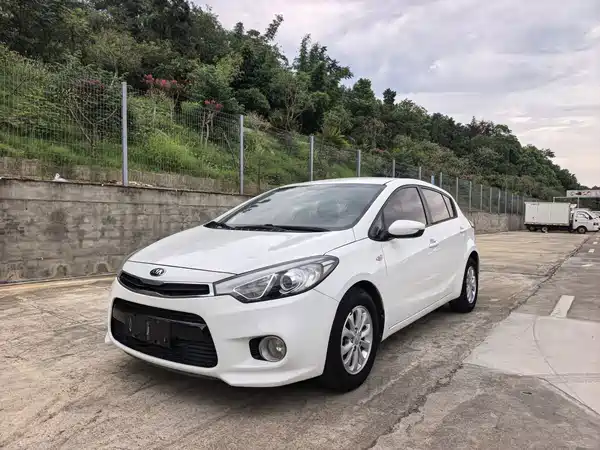 Kia K3S 2015