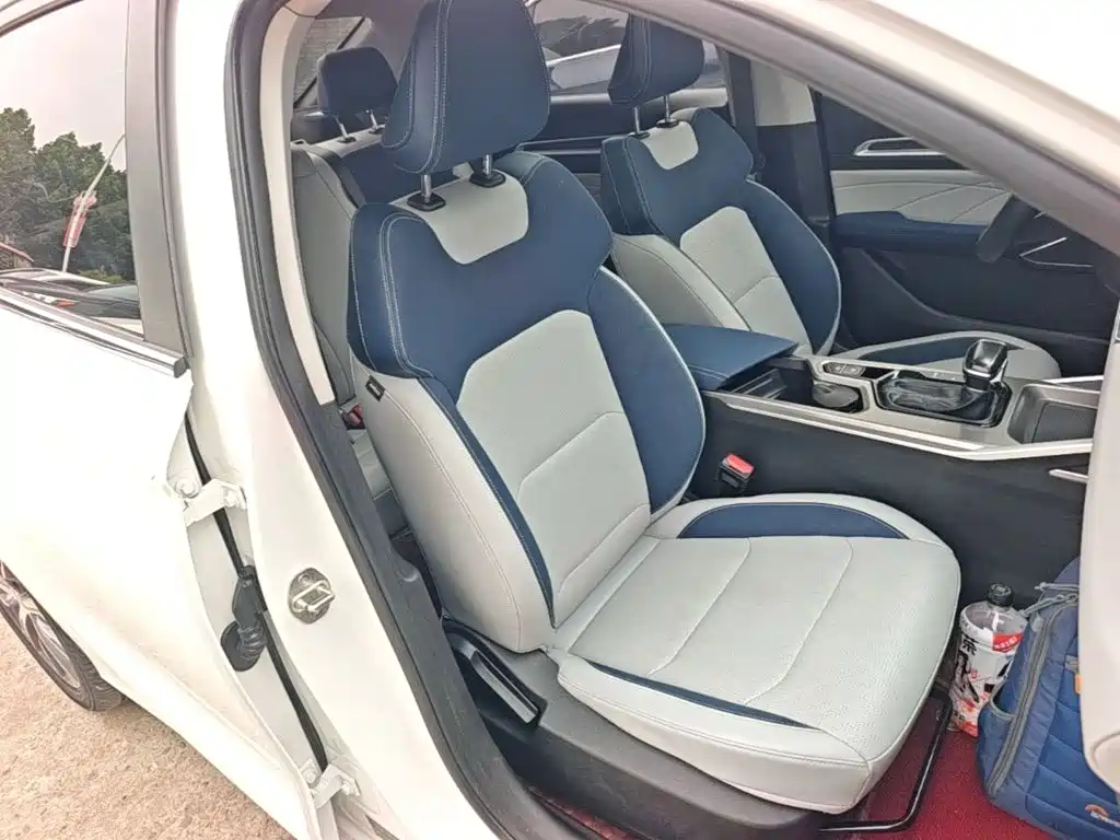 Geely Emgrand 2023 — фото 25