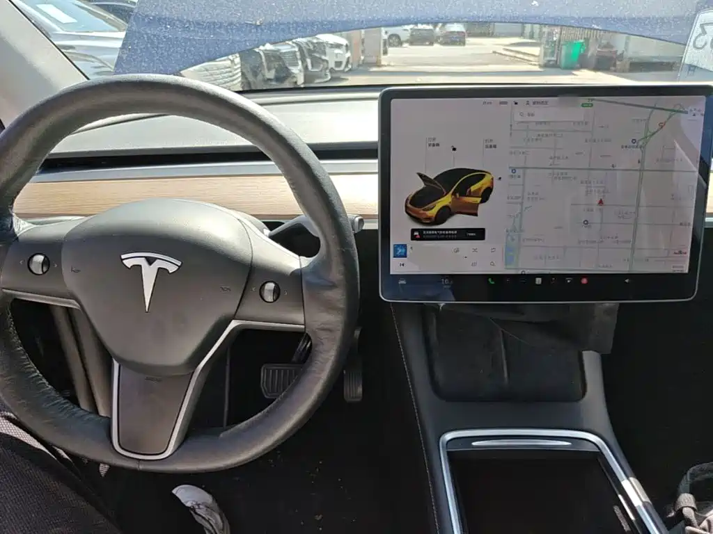 Tesla Model Y 2021 — фото 10