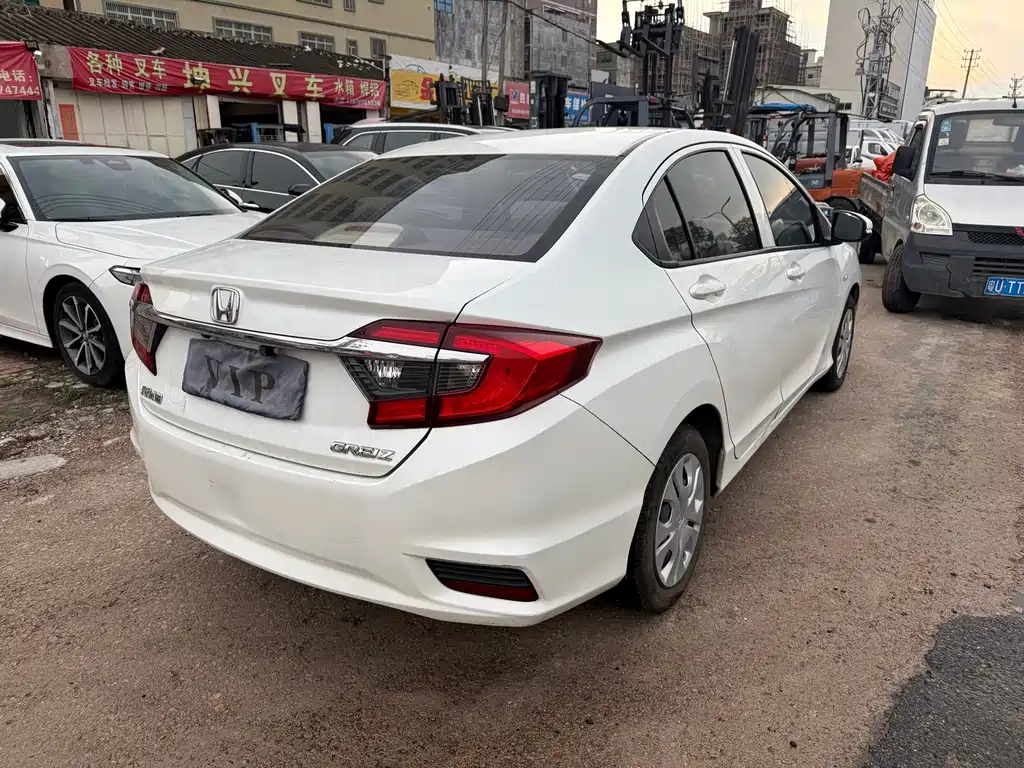 Honda Greiz 2017 — фото 15