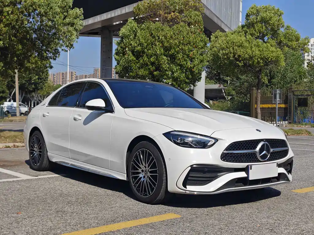 Mercedes-Benz C-Class 2025