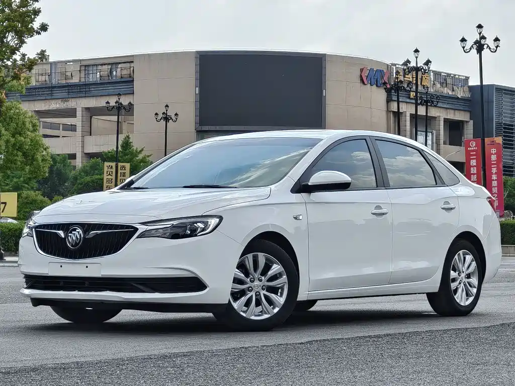 Buick Excelle 2021 — фото 1
