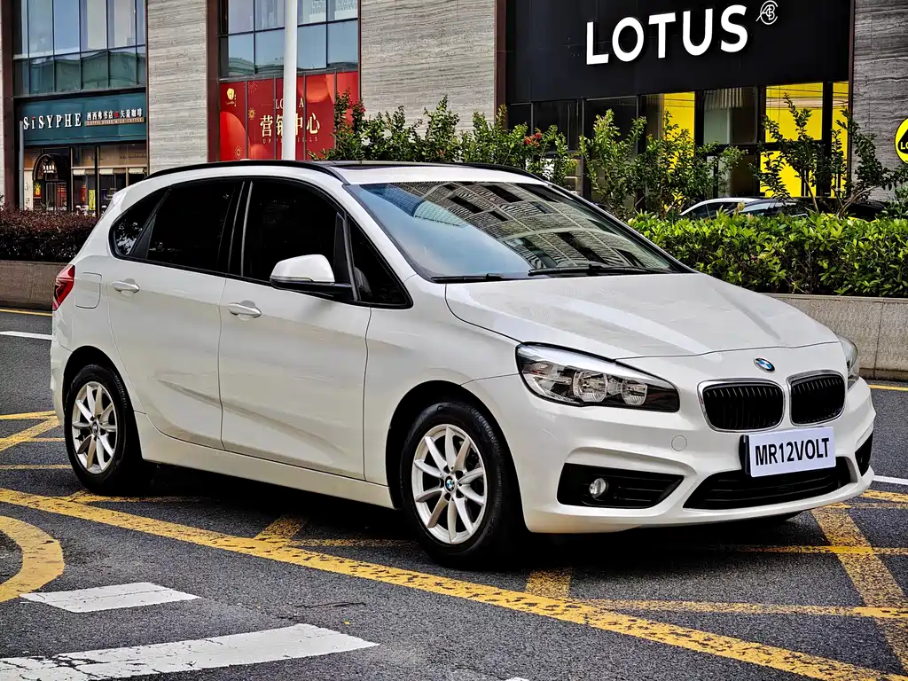 BMW 2 Series Active Tourer 2016 — фото 8