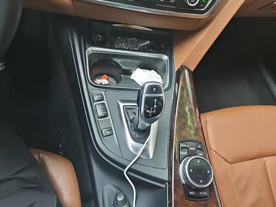 BMW 3 Series 2014 — фото 16