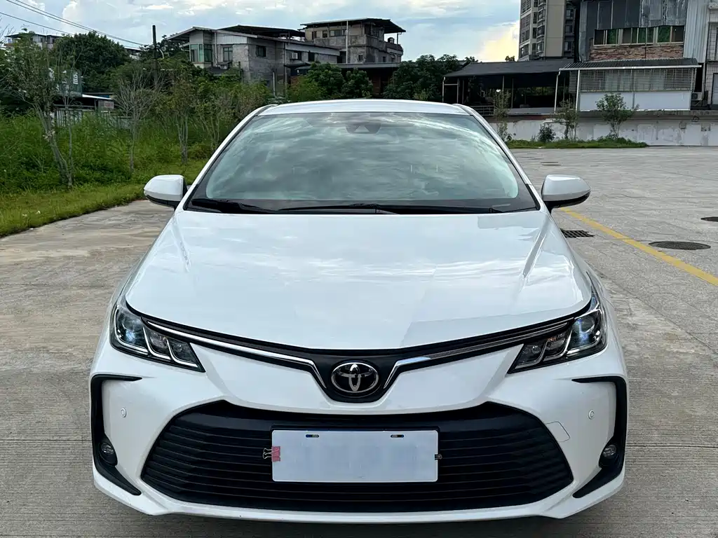 Toyota Corolla 2022 — фото 2