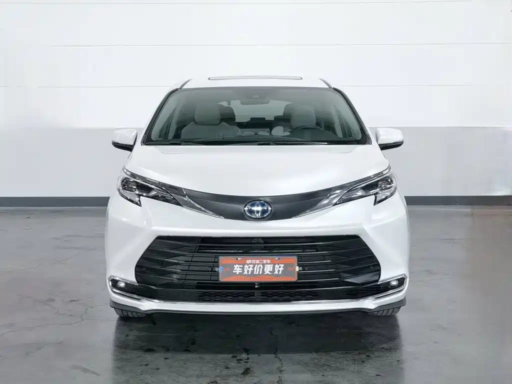 Toyota Sienna 2024