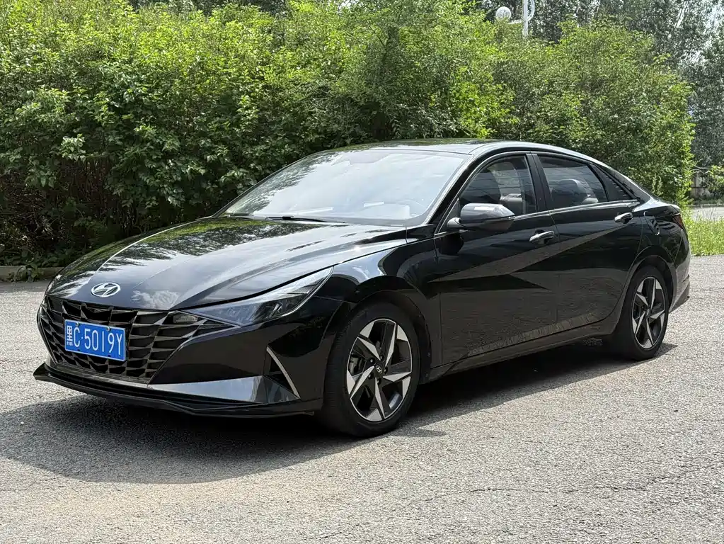 Hyundai Elantra 2023