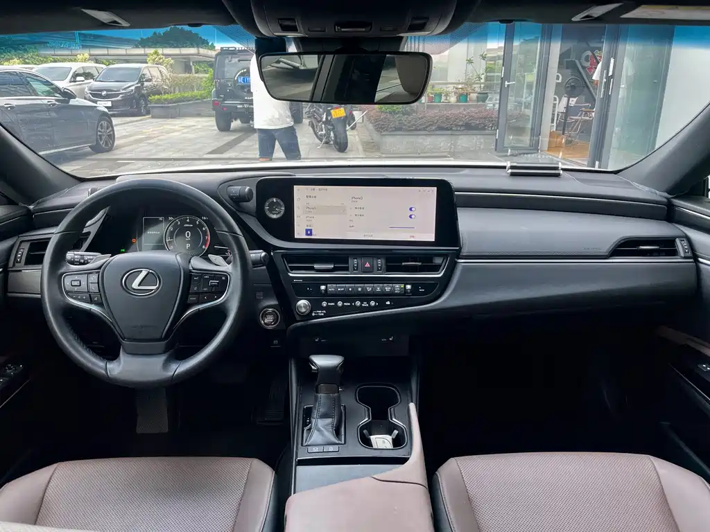 Lexus ES 2023 — фото 10