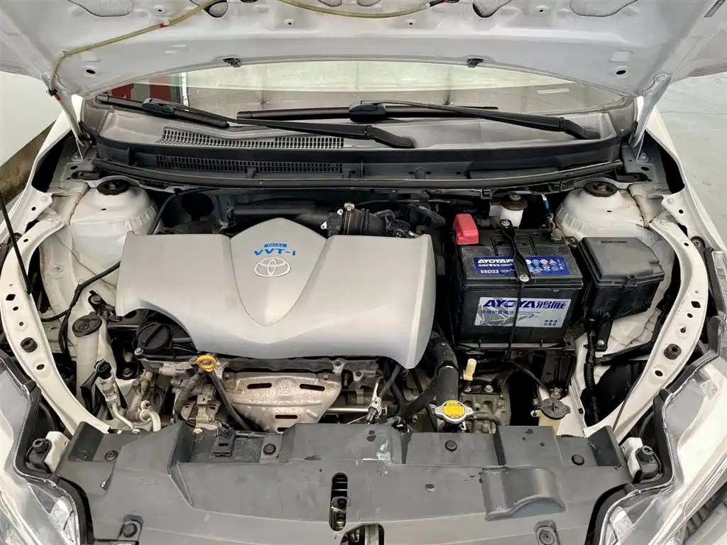 Toyota Yaris L 2015 — фото 15