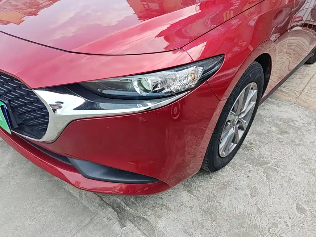 Mazda 3 Axela 2020 — фото 24