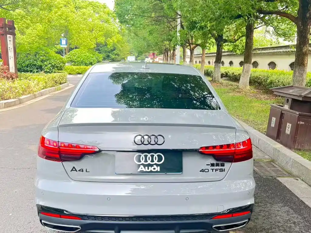 Audi A4L 2025 — фото 8