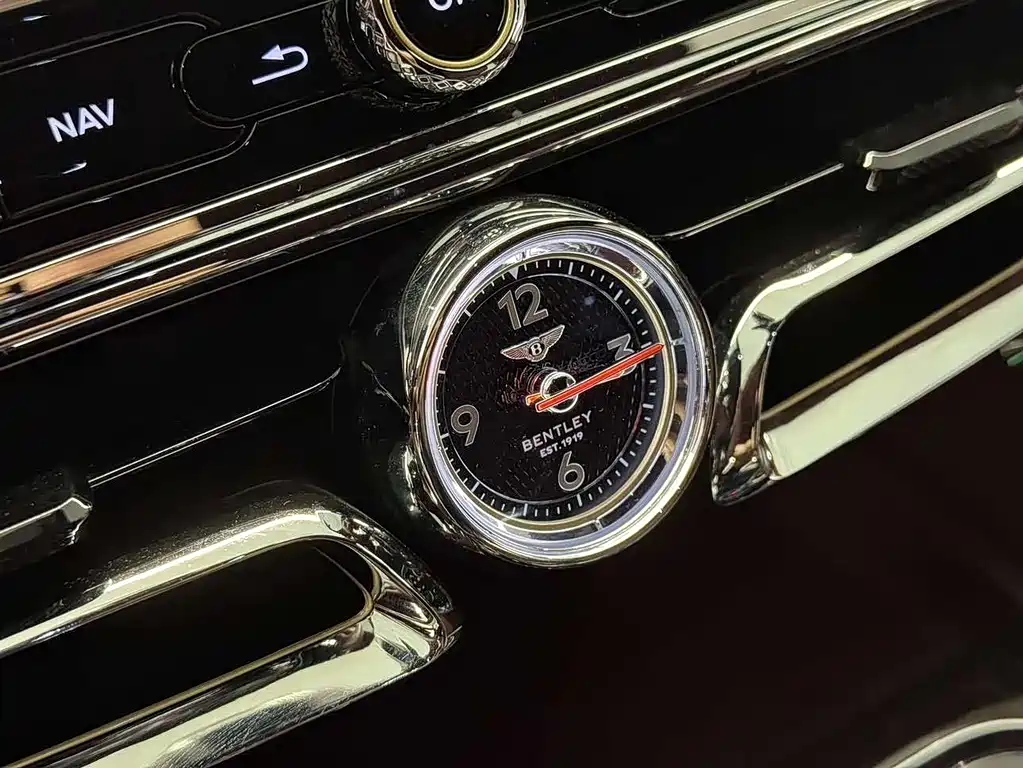 Bentley Flying Spur 2022 — фото 11