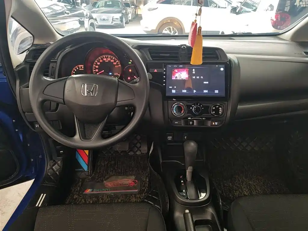 Honda Fit 2019 — фото 10