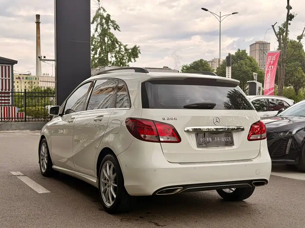 Mercedes-Benz B-Class 2016 — фото 9