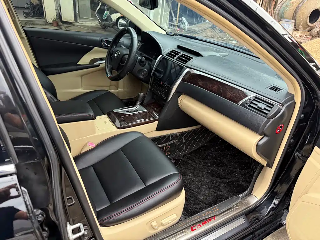 Toyota Camry 2016 — фото 20