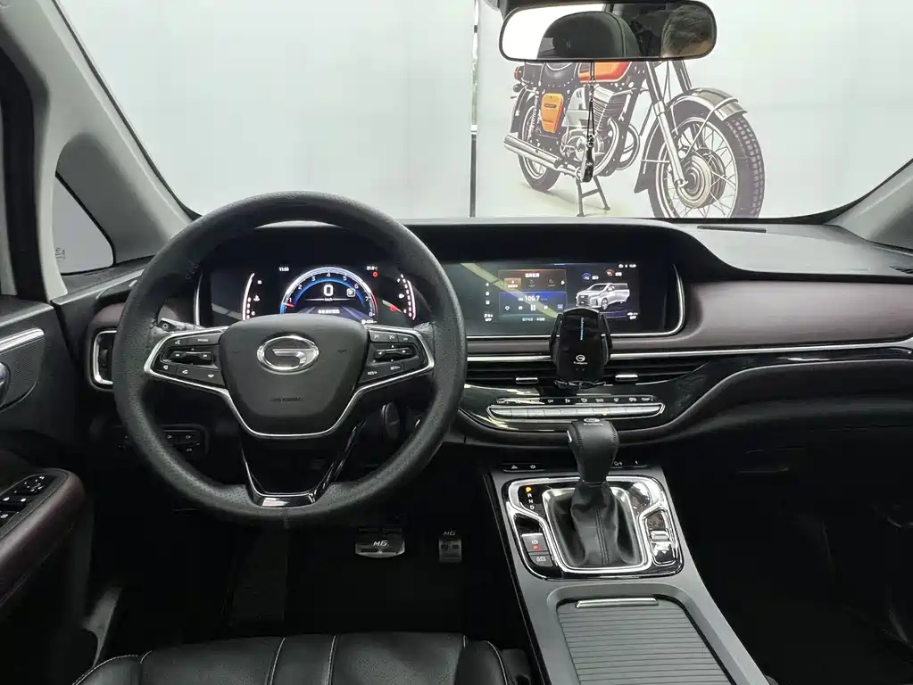 GAC Motor Trumpchi M6 2022 — фото 15