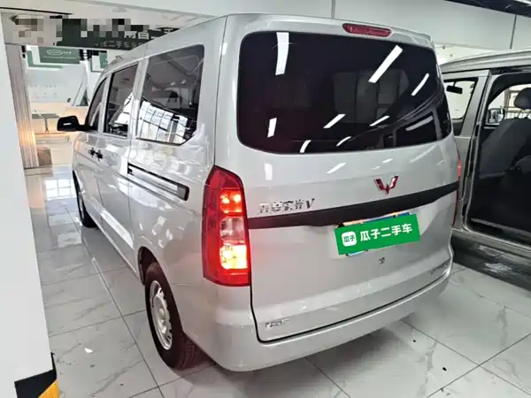 Wuling Hongguang V 2024
