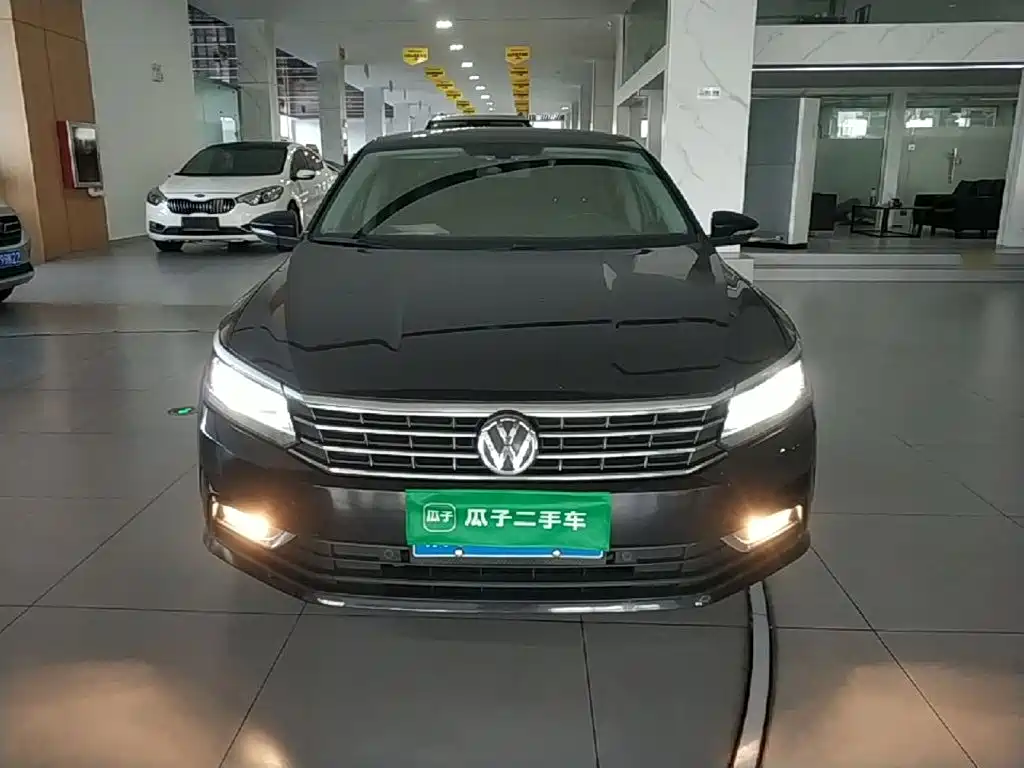 Volkswagen Passat 2018 — фото 3