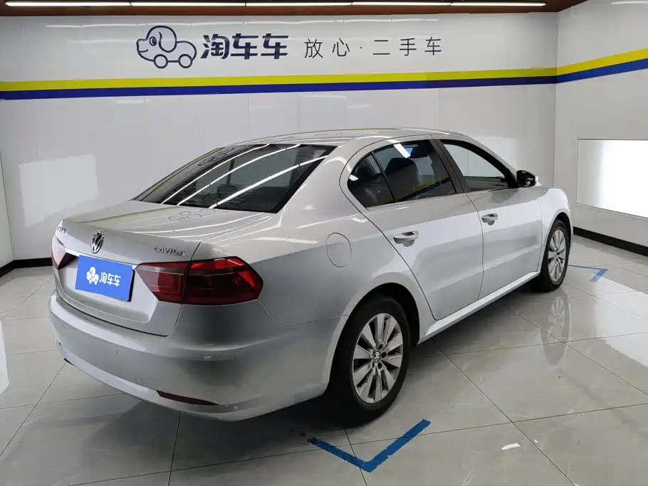 Volkswagen Lavida 2013