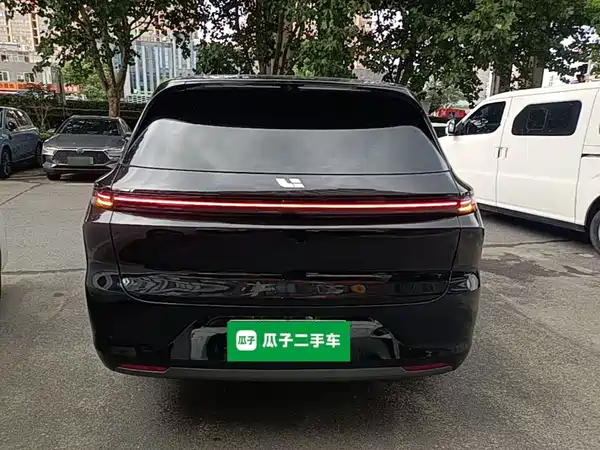 Li Auto L6 2024