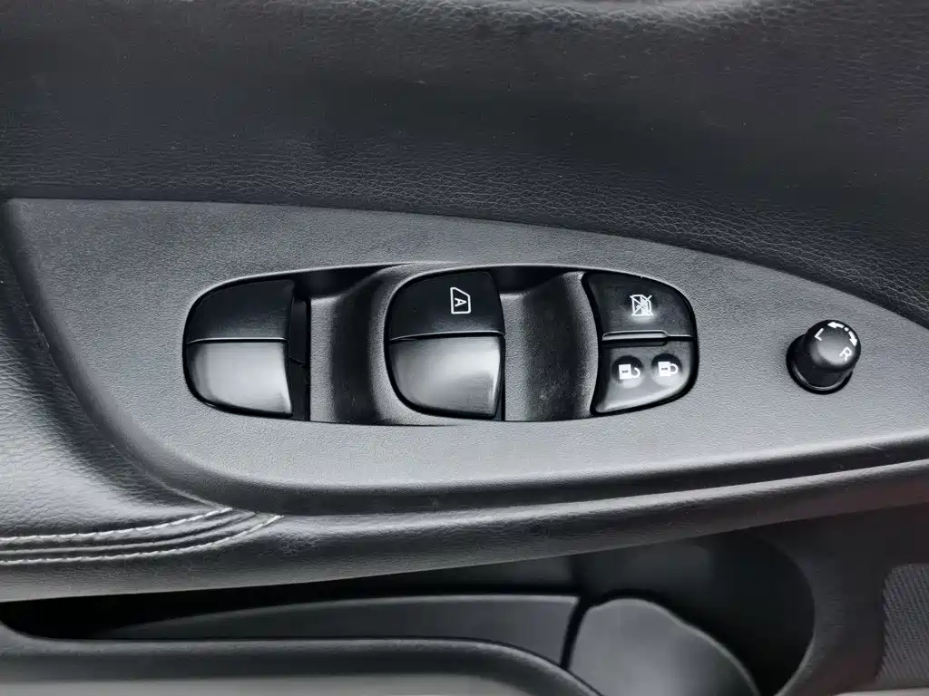 Nissan Tiida 2021 — фото 9