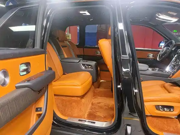 Rolls-Royce Cullinan 2024