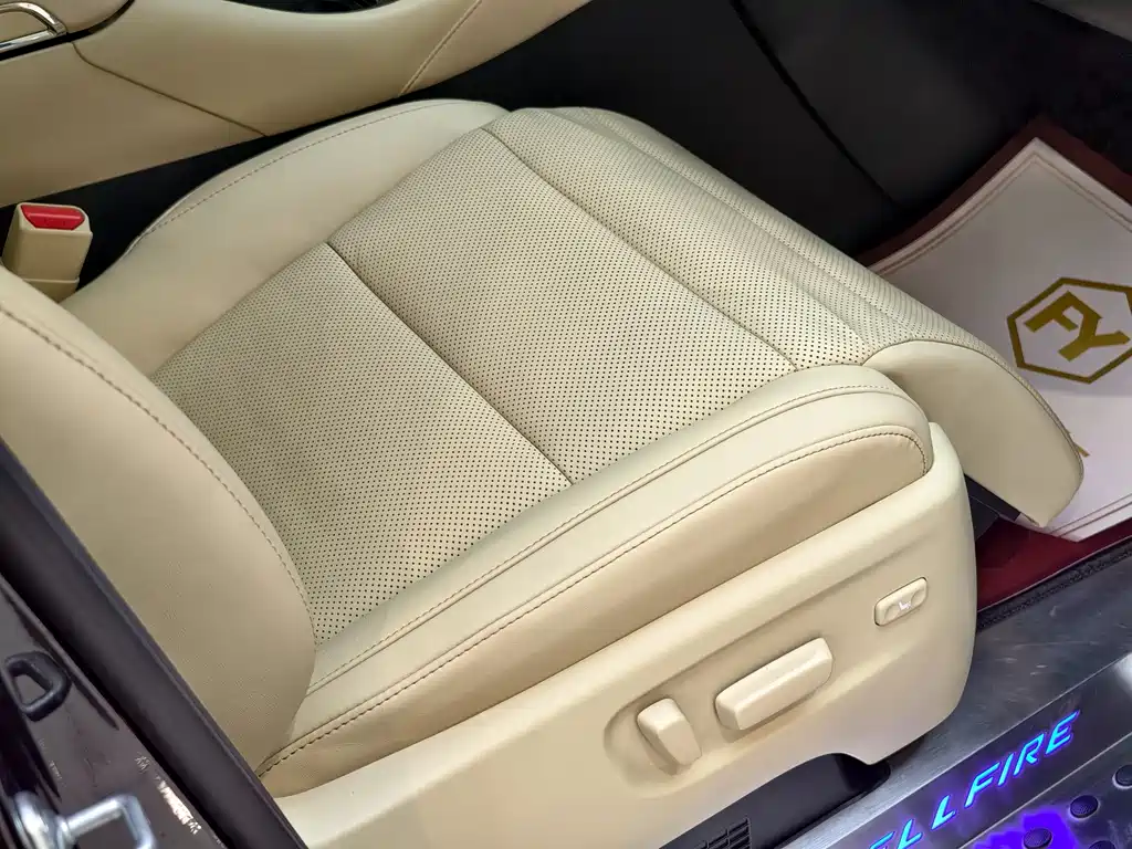 Toyota Vellfire 2022 — фото 8